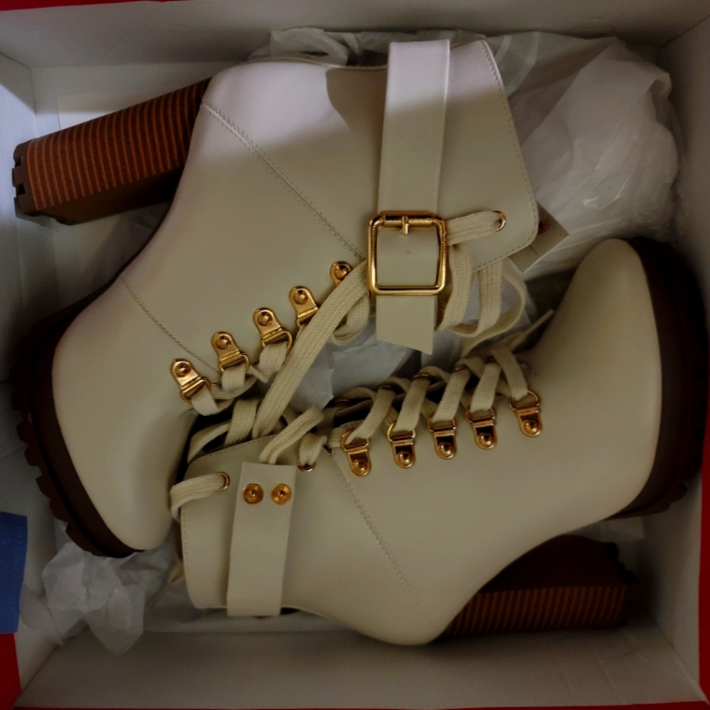 Brand new Beige Gold beauties in US size 6